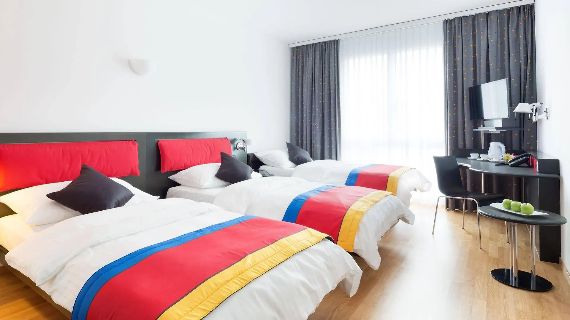 Hotel Allegra Lodge Kloten Apart Otel